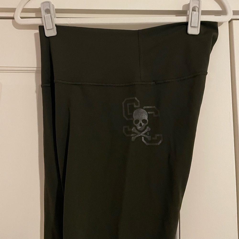 NWOT Lululemon Athletica SoulCycle Skull Crop Pant Leggings